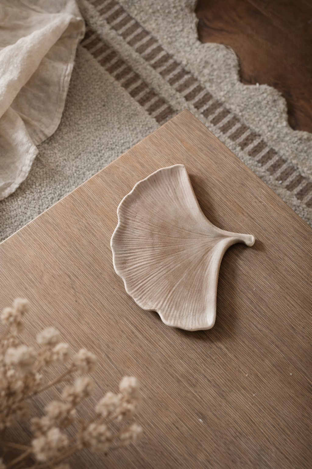 Stone Ginkgo Leaf Tray