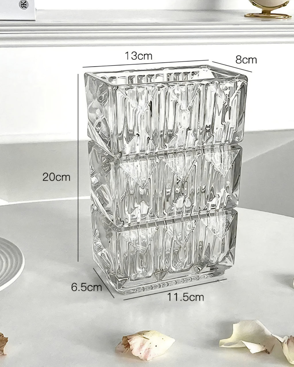 Clear square glass vase dimensions: 20 cm tall, 13 by 8 cm top, 11.5 by 6.5 cm base